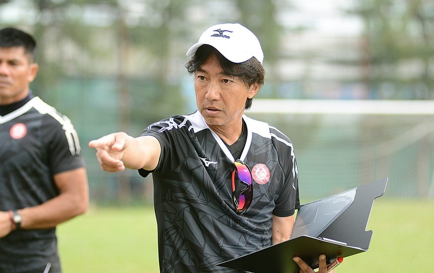 Thua CLB Da Nang, HLV Miura to cao trong tai bao che bao luc hinh anh