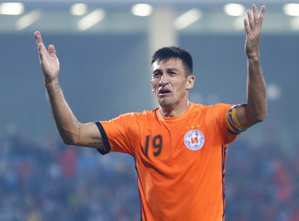 Do Merlo: ‘Messi, Ronaldo cung co luc nhu toi’ hinh anh