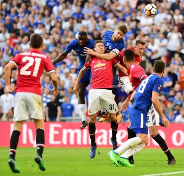 Cau thu MU 'chet lang',  nhin Chelsea nang cup FA anh 3