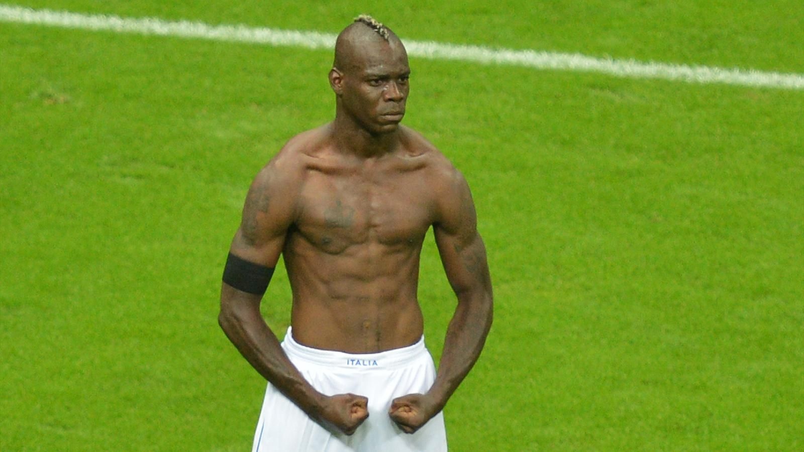 ‘Ngựa chứng’ Balotelli bất ngờ trở lại tuyển Italia ảnh 1 ‘Ngua chung’ Balotelli bat ngo tro lai tuyen Italia anh 1