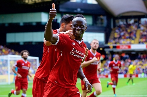Sao Liverpool mua ao tang nguoi ham mo truoc chung ket voi Real hinh anh