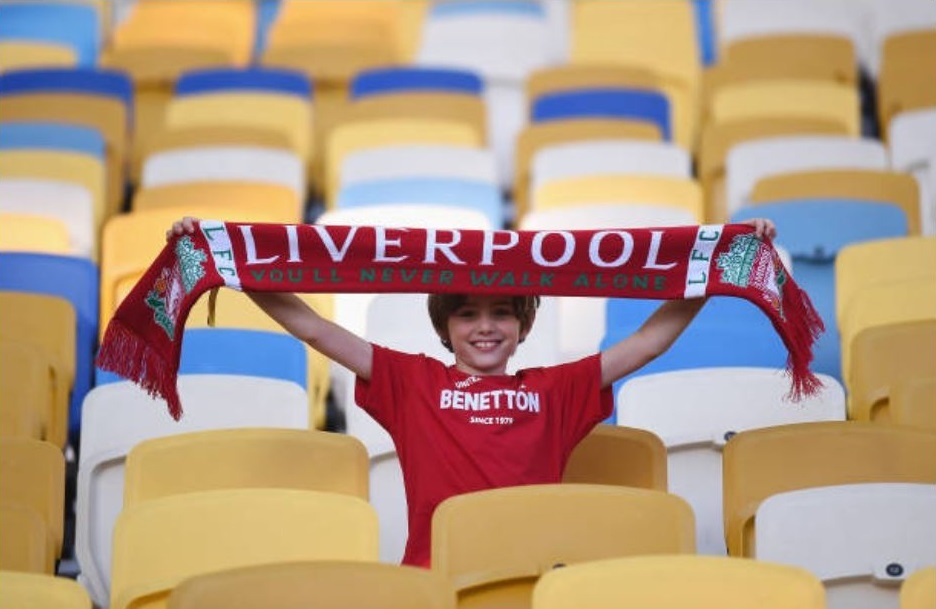 Truoc gio 'G',  CDV Liverpool nhuom do SVD NSK Olympiyskyi anh 1