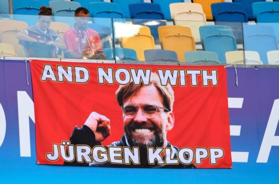 CDV Liverpool nhuom do SVD NSK Olympiyskiy hinh anh