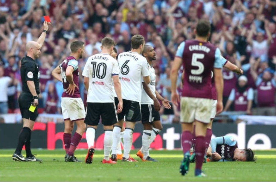 Danh bai Aston Villa,  Fulham tro lai Premier League sau 4 nam anh 4