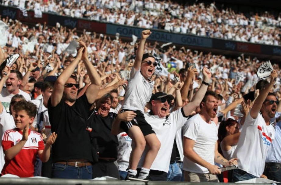Danh bai Aston Villa,  Fulham tro lai Premier League sau 4 nam anh 10