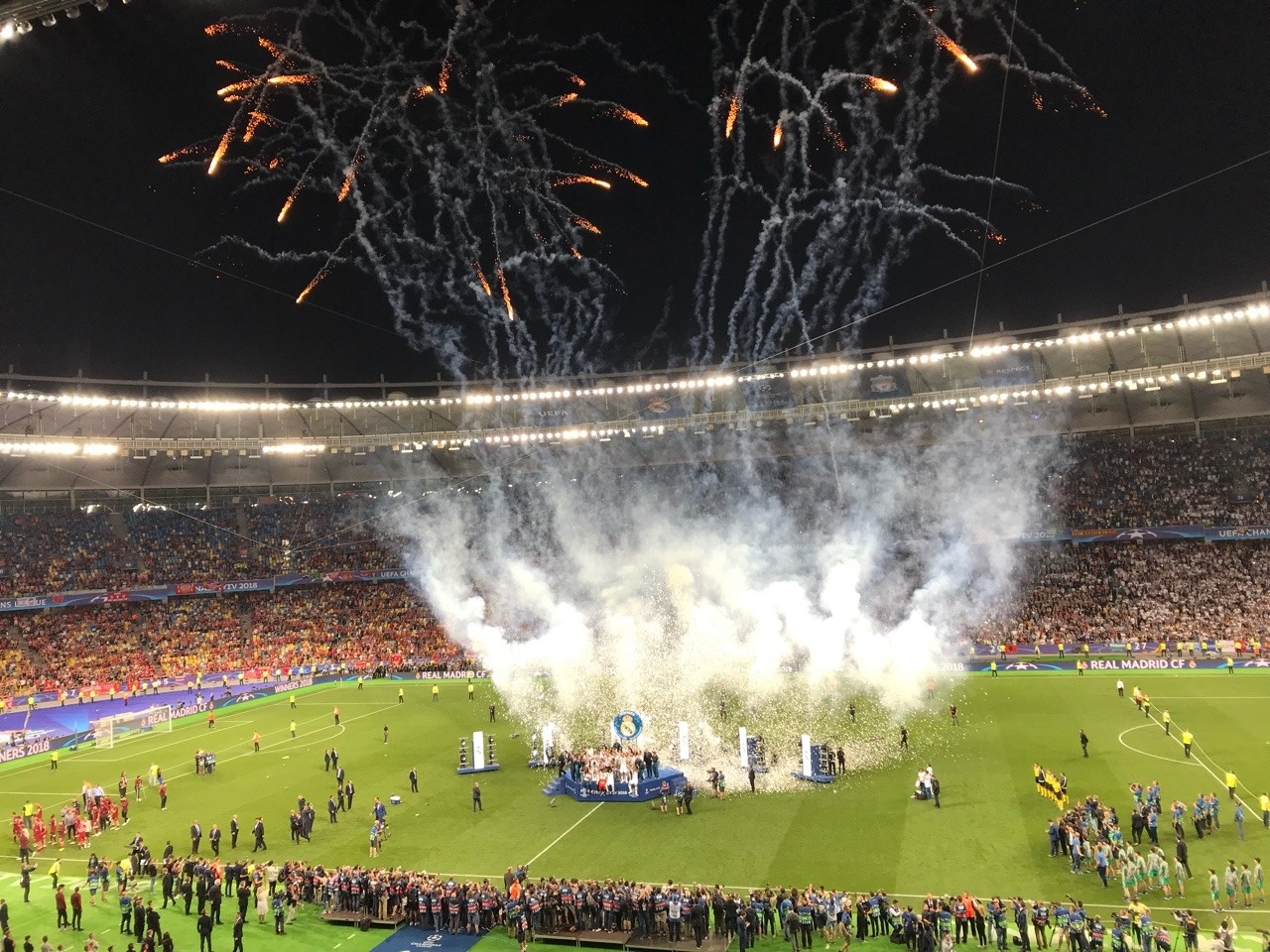 3 lan lien tiep vo dich,  Real khang dinh tam vi dai tai chau Au anh 7