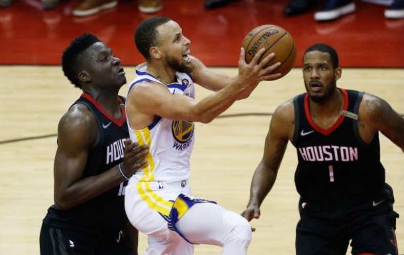 Danh bai Houston Rockets,  Curry hen King James anh 2