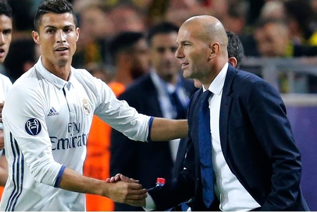 Ronaldo, Ramos gui loi tri an den HLV Zidane hinh anh