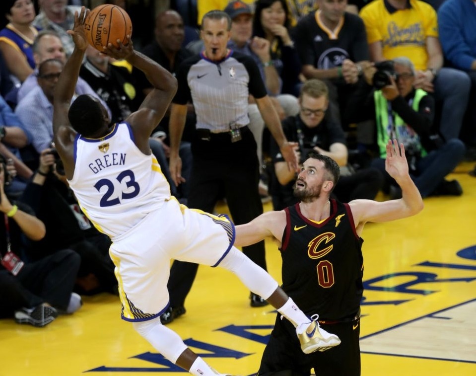 Cleveland 114-124 Golden State anh 3