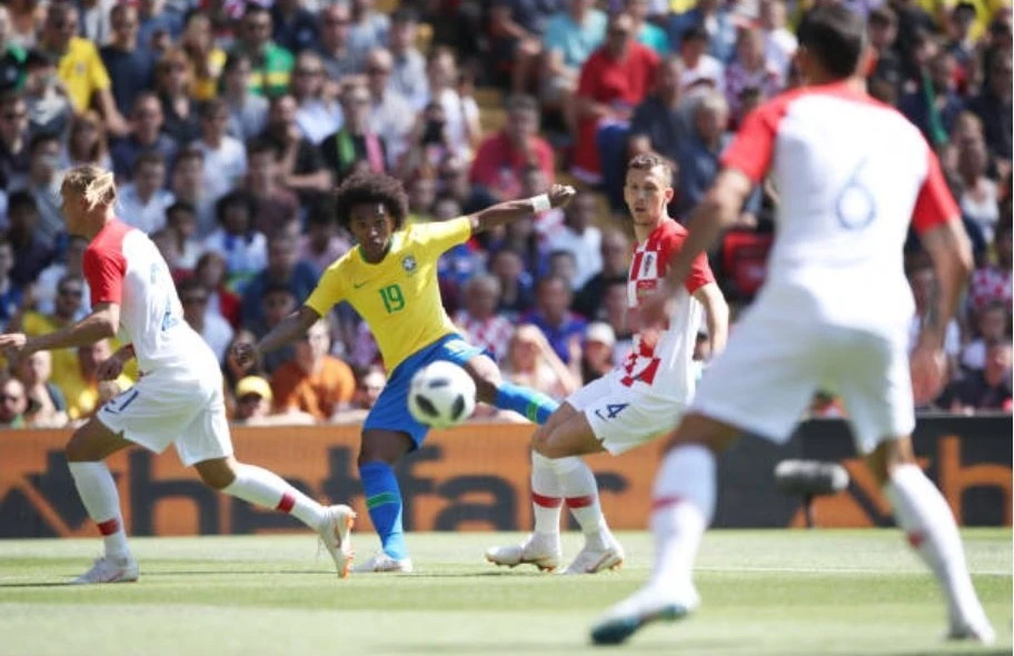 Neymar no sung,  Brazil chay da hoan hao cho World Cup 2018 anh 4