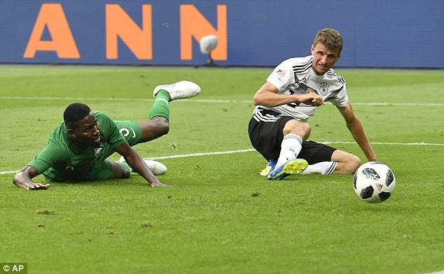 Doi tuyen Duc co tran thang 2-1 truoc Saudi Arabia anh 4