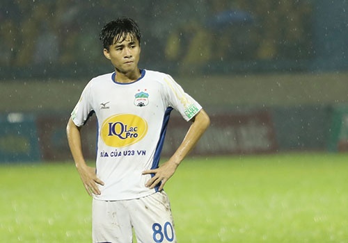 HAGL thua CLB Quang Ninh 0-3, CLB Ha Noi thang Quang Nam 1-0 hinh anh