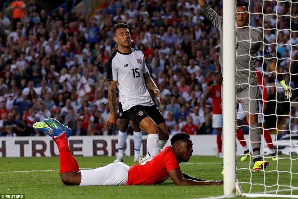 Rashford sút xa ghi bàn đẹp mắt ảnh 8 Rashford sut xa ghi ban dep mat anh 8