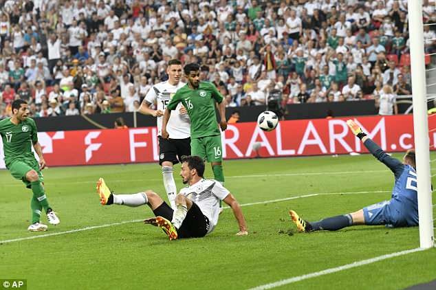 Doi tuyen Duc co tran thang 2-1 truoc Saudi Arabia anh 6