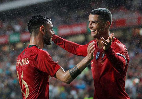 Ronaldo tro lai voi pha kien tao, DT Bo Dao Nha co chien thang 3-0 hinh anh