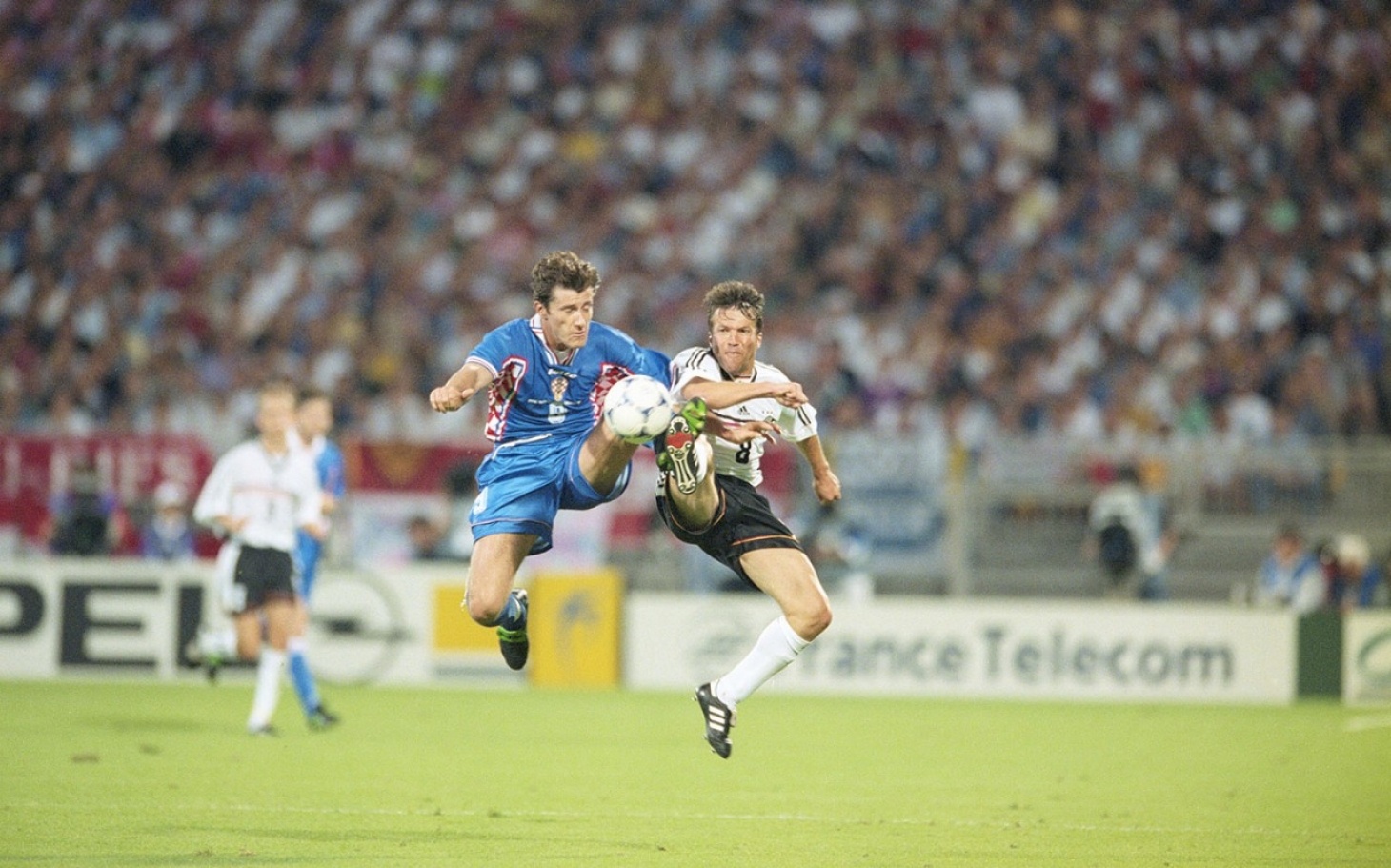 Nhin lai 10 ky World Cup gan nhat: On dinh nhu 'Co xe tang' Duc anh 7