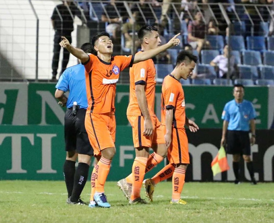 Thua đậm Đà Nẵng, HLV Nam Định vẫn tin vào cơ hội trụ hạng ảnh 1 Thua dam Da Nang, HLV Nam Dinh van tin vao co hoi tru hang anh 1