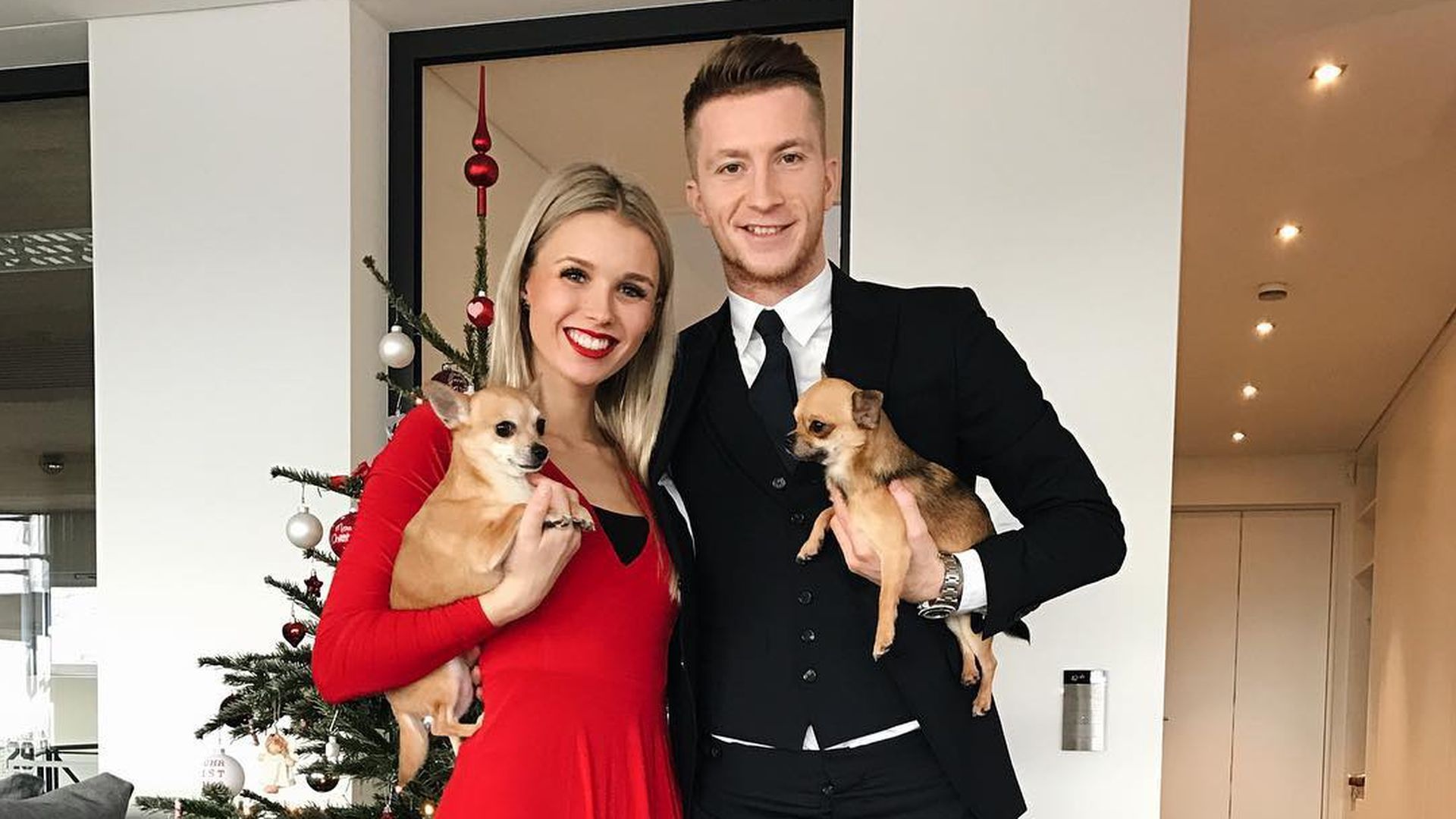 Ve nhan sac,  dan WAGS Duc khong co doi thu o World Cup 2018 anh 9