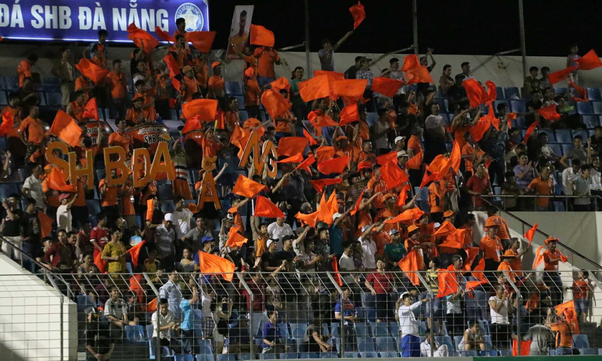 Ha Duc Chinh ghi cu dup,  Da Nang nhan chim doi cuoi bang anh 8