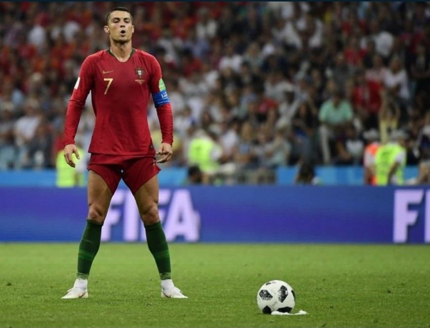 Cristiano Ronaldo: ‘Bo Dao Nha xung dang co 1 diem’ hinh anh