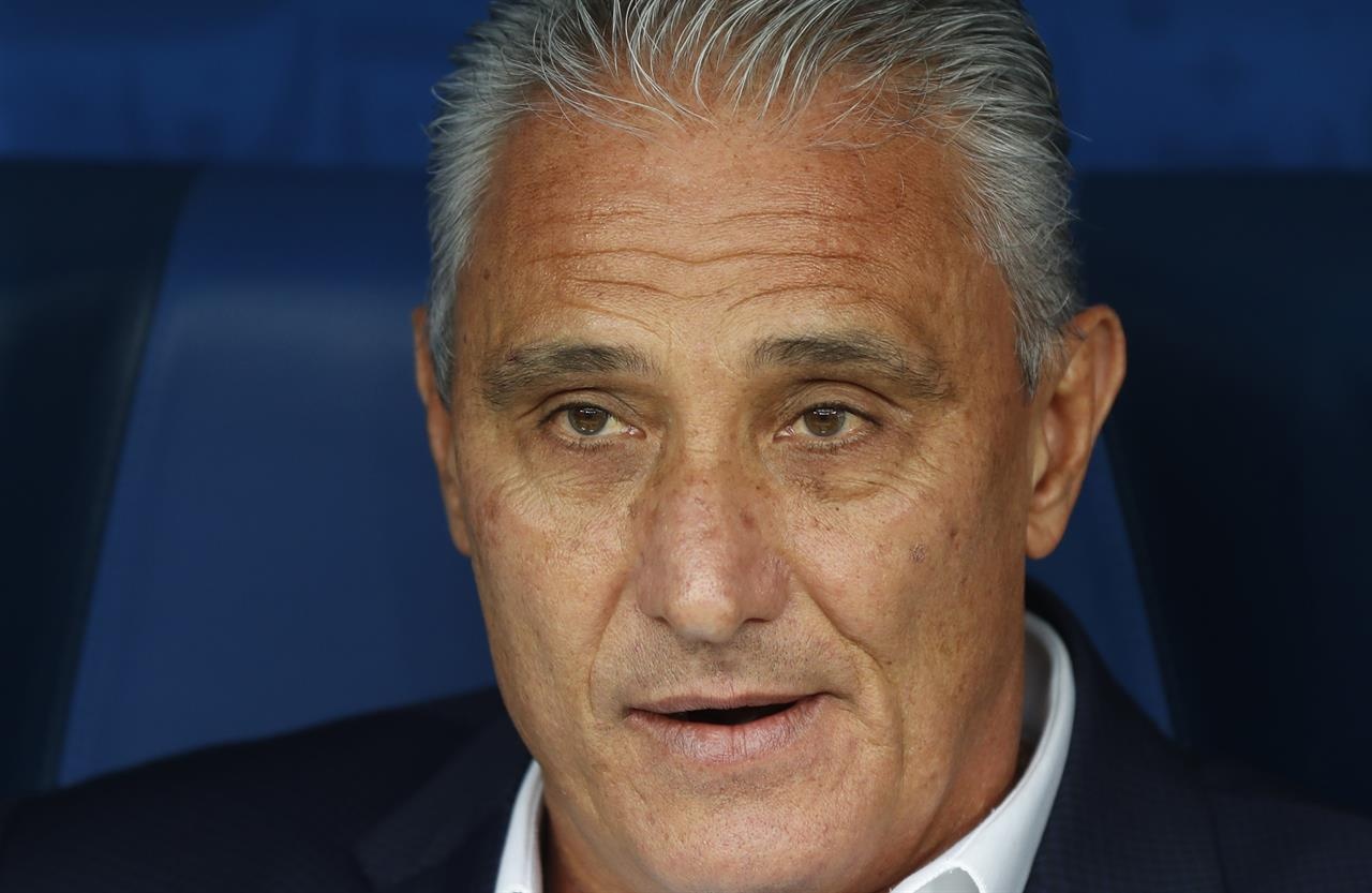 HLV Brazil chan thuong sau tinh huong an mung dien cuong anh 1