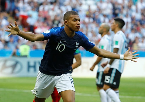 World Cup ngay 1/7: Pogba thua nhan thua kem Mbappe hinh anh