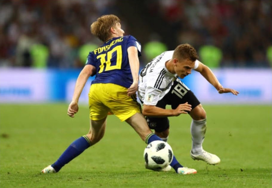 Cham diem Duc 2-1 Thuy Dien: Kroos khang dinh dang cap anh 2