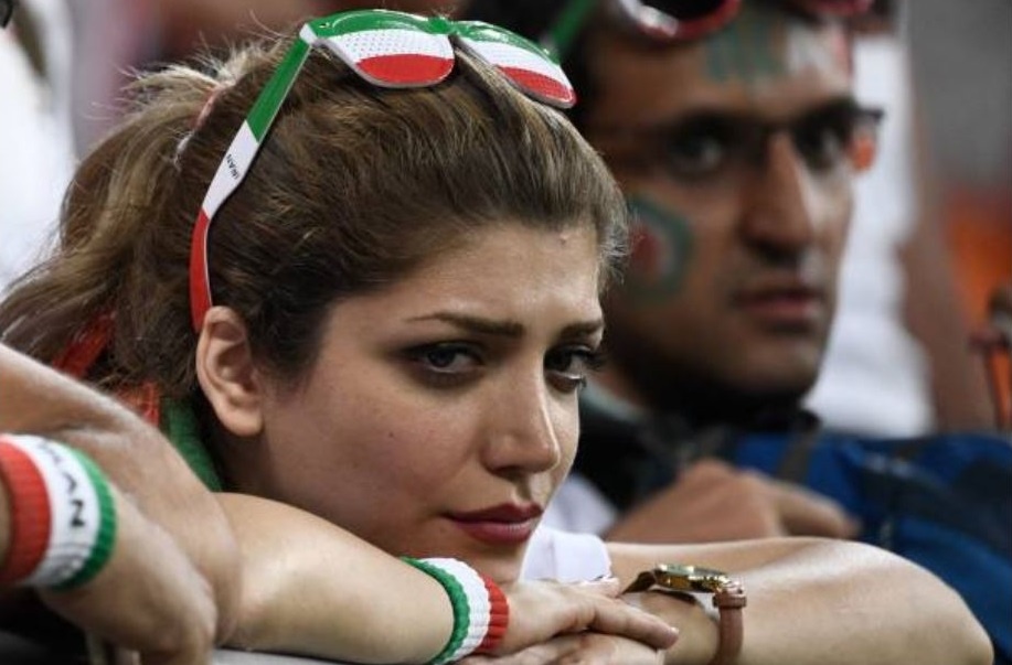 Cau thu,  CDV Iran bat khoc sau tran hoa Bo Dao Nha anh 11