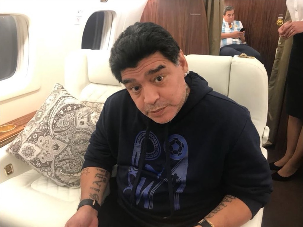 Huyen thoai Maradona bat chap suc khoe vi Argentina anh 1
