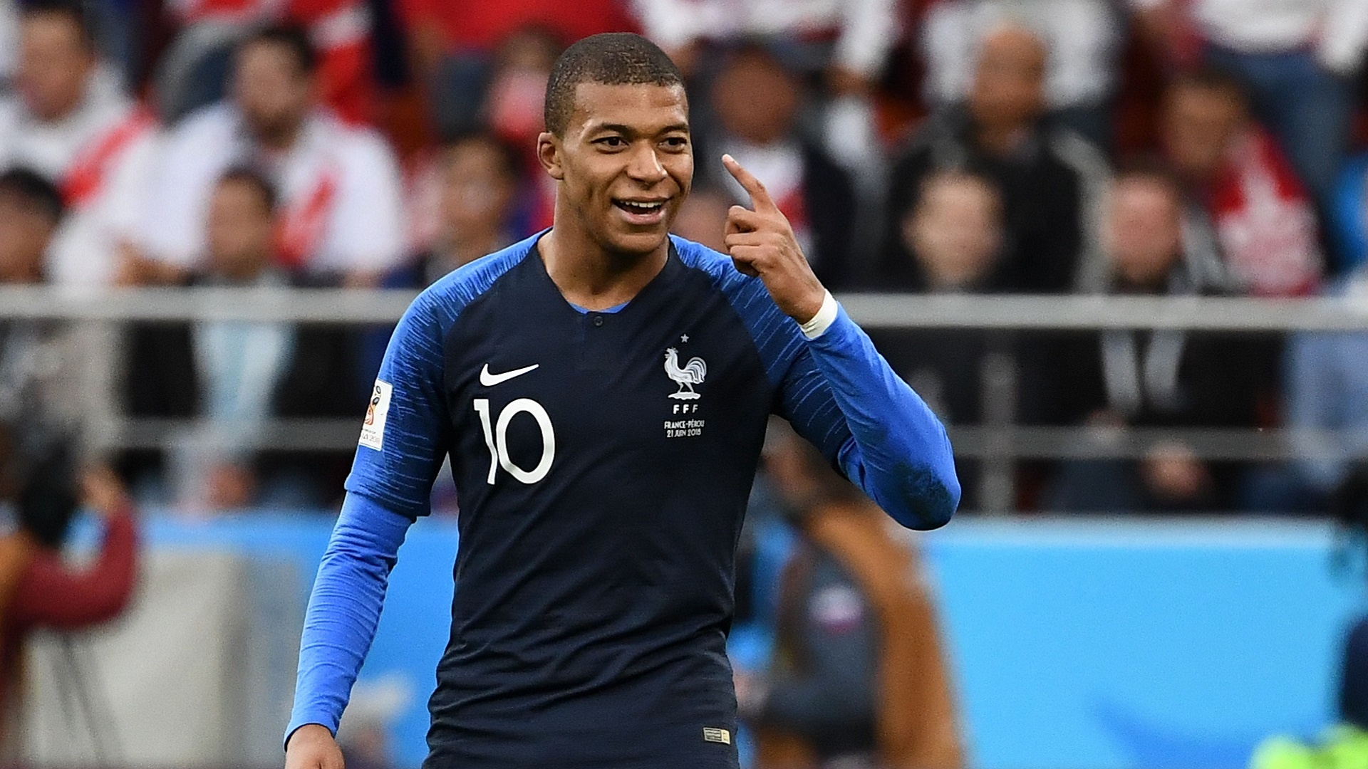 Kylian Mbappe tung chay gan bang toc do cua Usain Bolt anh 6