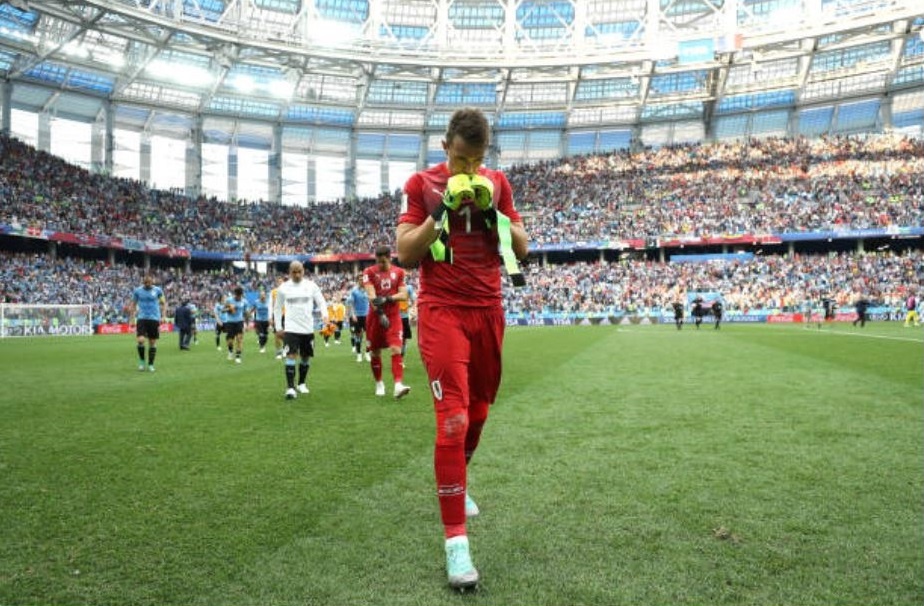 Luis Suarez roi le trong ngay Uruguay chia tay World Cup 2018 anh 8