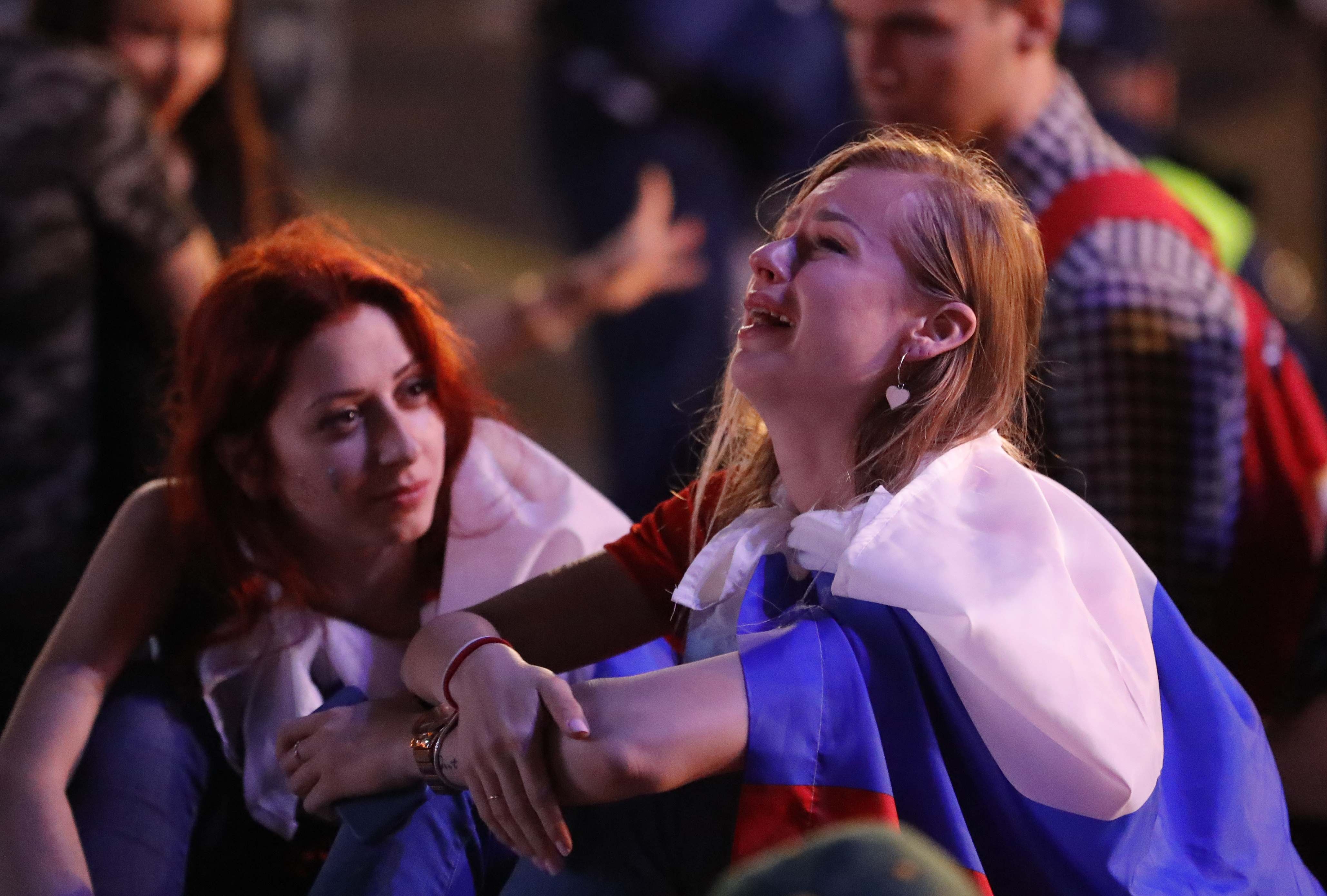 Nhung 'bong hong' Nga bat khoc khi doi nha dung buoc o World Cup 2018 anh 10