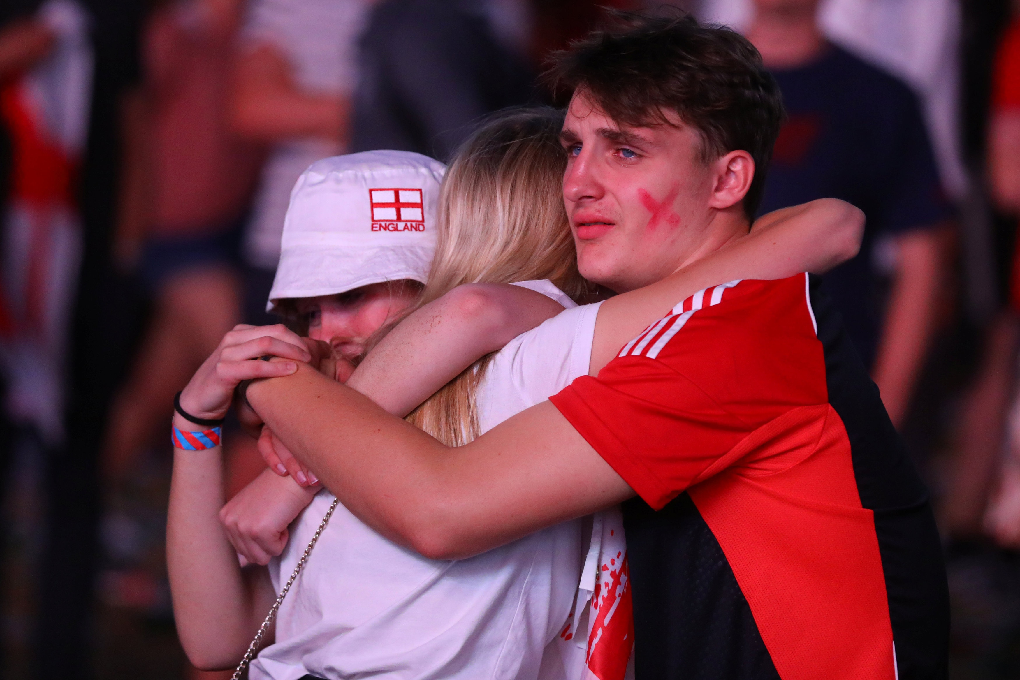 CDV doi Anh sup do sau that bai truoc Croatia anh 3