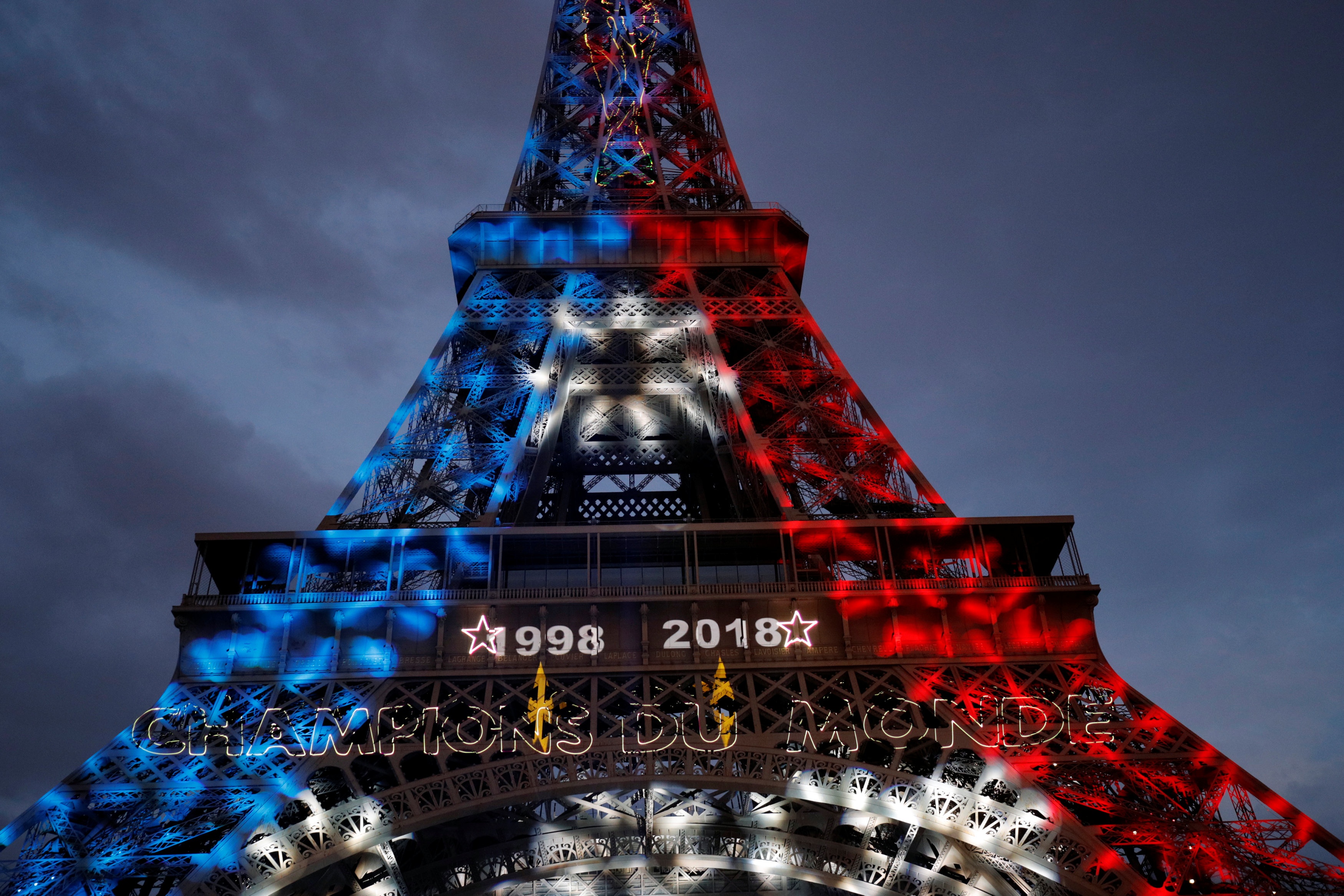 CDV Phap xuong duong an mung chuc vo dich World Cup 2018 anh 5