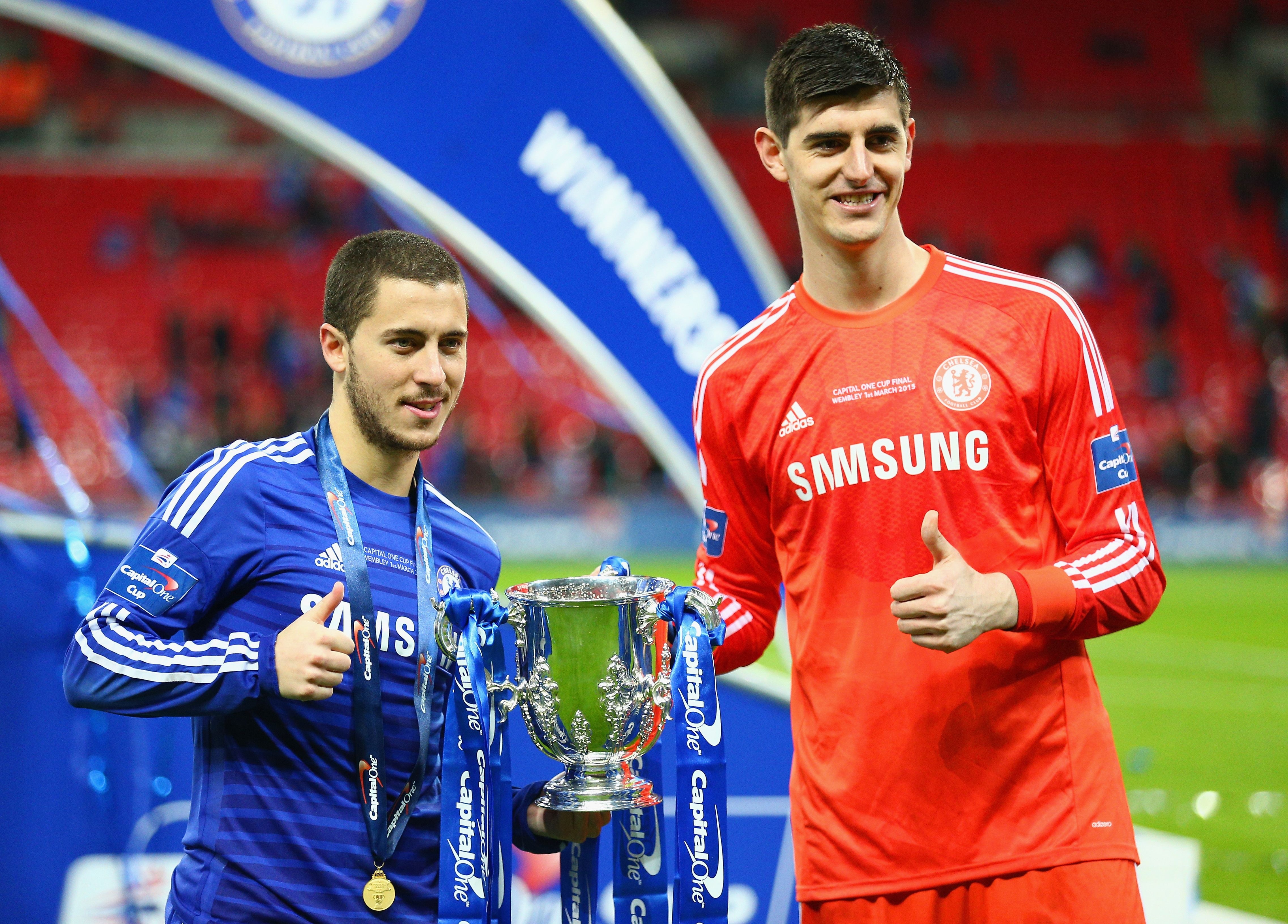 HLV Chelsea muon truc tiep noi chuyen cung Hazard, Courtois hinh anh