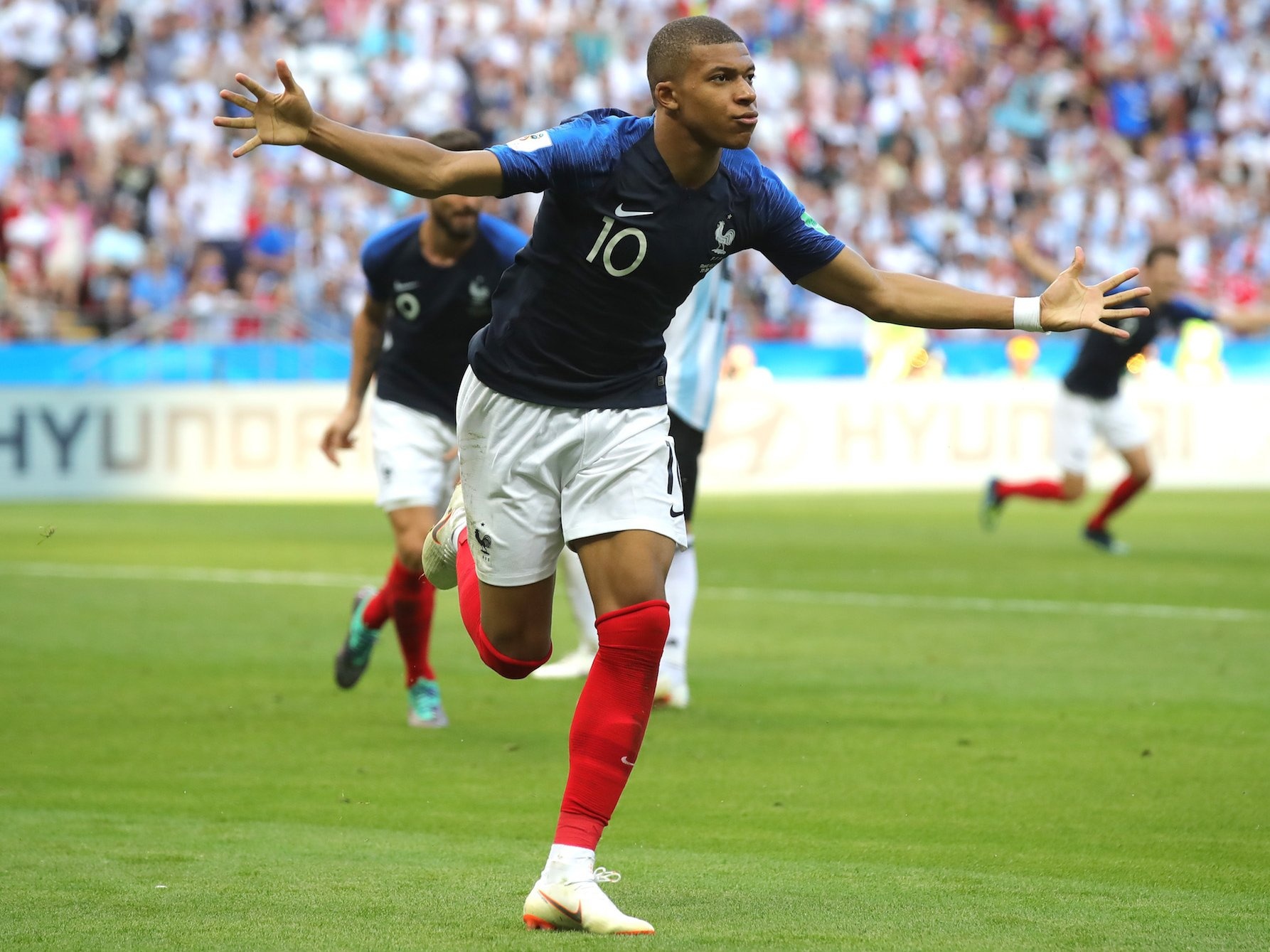 ‘Mbappe là người ngoài hành tinh,  sẽ giành bóng vàng thế giới’ ảnh 1 ‘Mbappe la nguoi ngoai hanh tinh,  se gianh bong vang the gioi’ anh 1