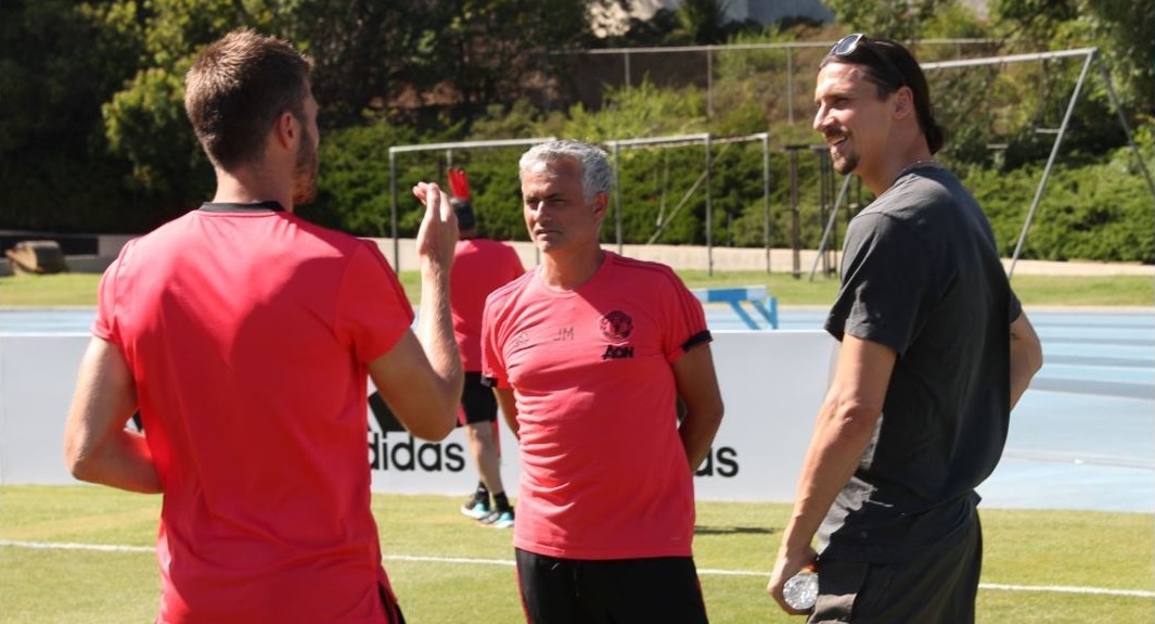 Ibrahimovic gap lai toan doi MU tren dat My anh 1