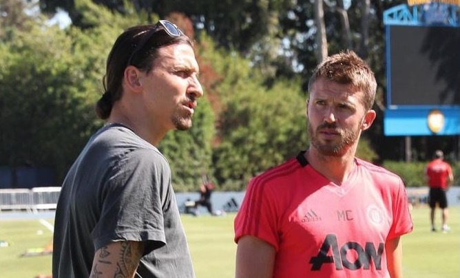 Ibrahimovic hoi ngo cung Manchester United tren dat My hinh anh