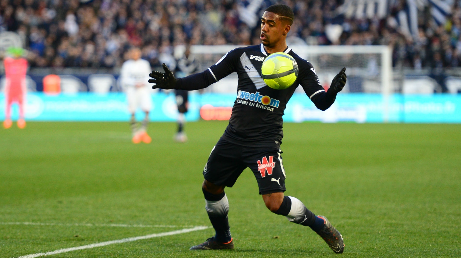 Barcelona ‘cuop’ Malcom tu tay AS Roma? anh 2