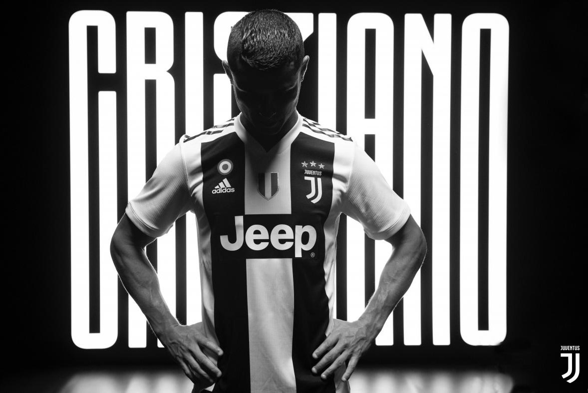 Cristiano Ronaldo lần đầu khoác áo Juventus ở thời điểm nào? ảnh 2 Cristiano Ronaldo lan dau khoac ao Juventus o thoi diem nao? anh 2
