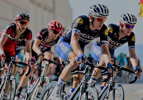 Soi dong ngay hoi xe dap quoc te Hue hinh anh