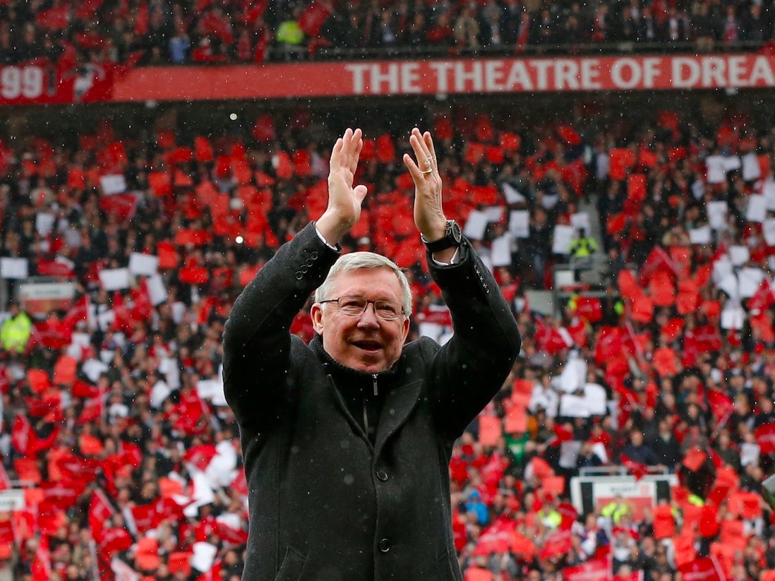 Sir Alex Ferguson san sang tro lai sat canh cung MU anh 2