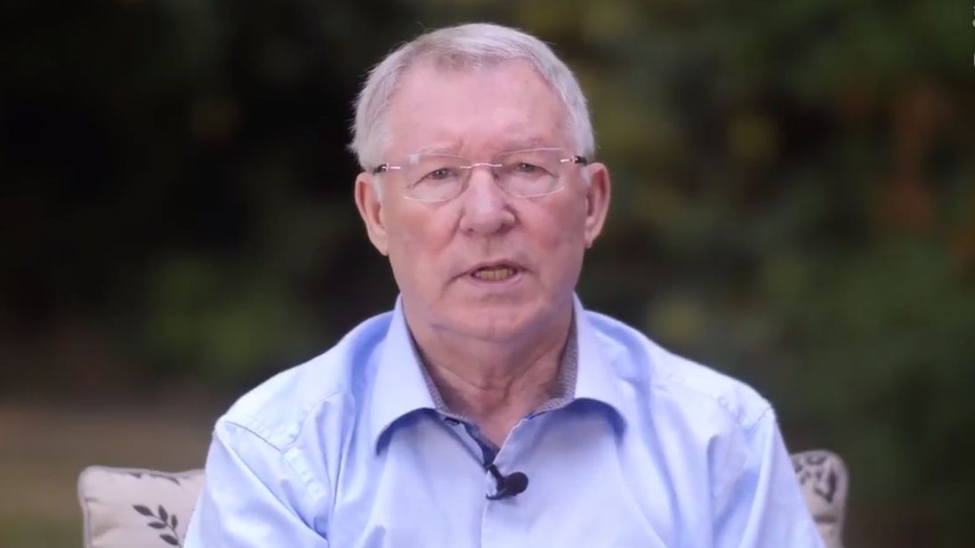 Sir Alex Ferguson san sang tro lai sat canh cung MU anh 1