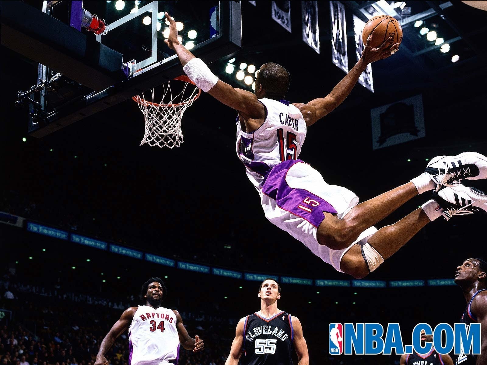 41 tuổi, ‘vua úp rổ’ Vince Carter tiếp tục chinh chiến ở NBA ảnh 2 41 tuoi, ‘vua up ro’ Vince Carter tiep tuc chinh chien o NBA anh 2