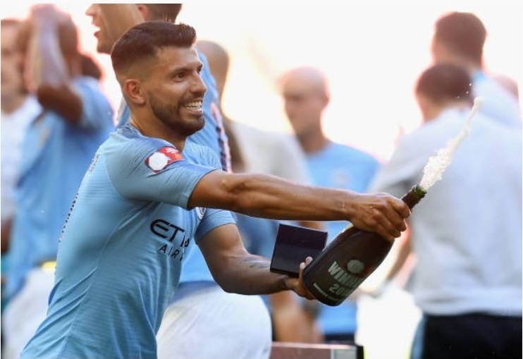 Pep Guardiola binh than trong ngay Man City gianh Sieu cup nuoc Anh anh 10