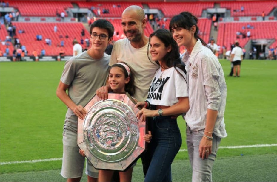 Pep Guardiola binh than trong ngay Man City gianh Sieu cup nuoc Anh anh 7