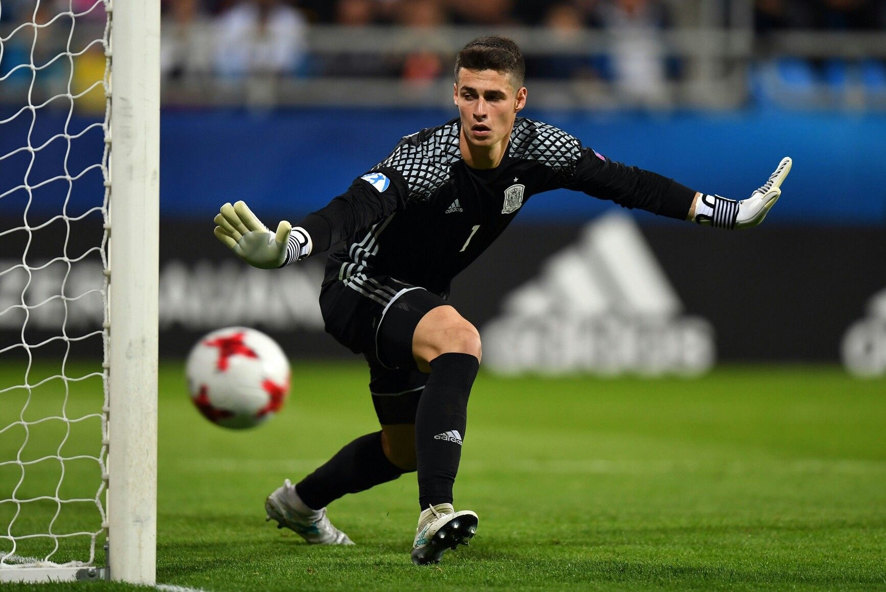 Nhung dieu it biet ve Kepa Arrizabalaga,  tan binh ky luc cua Chelsea anh 5