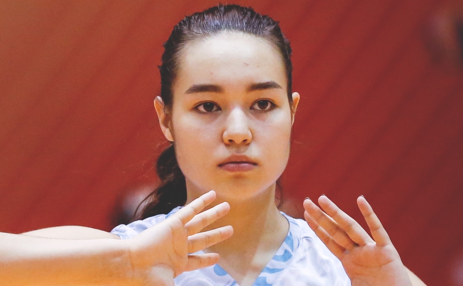 Nhung chan dai xinh dep khoe sac o VTV Cup 2018 hinh anh