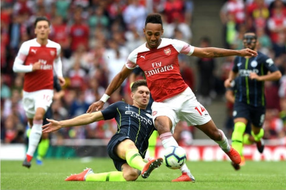 Cham diem Arsenal 0-2 Man City: Tham hoa Mesut Oezil anh 11