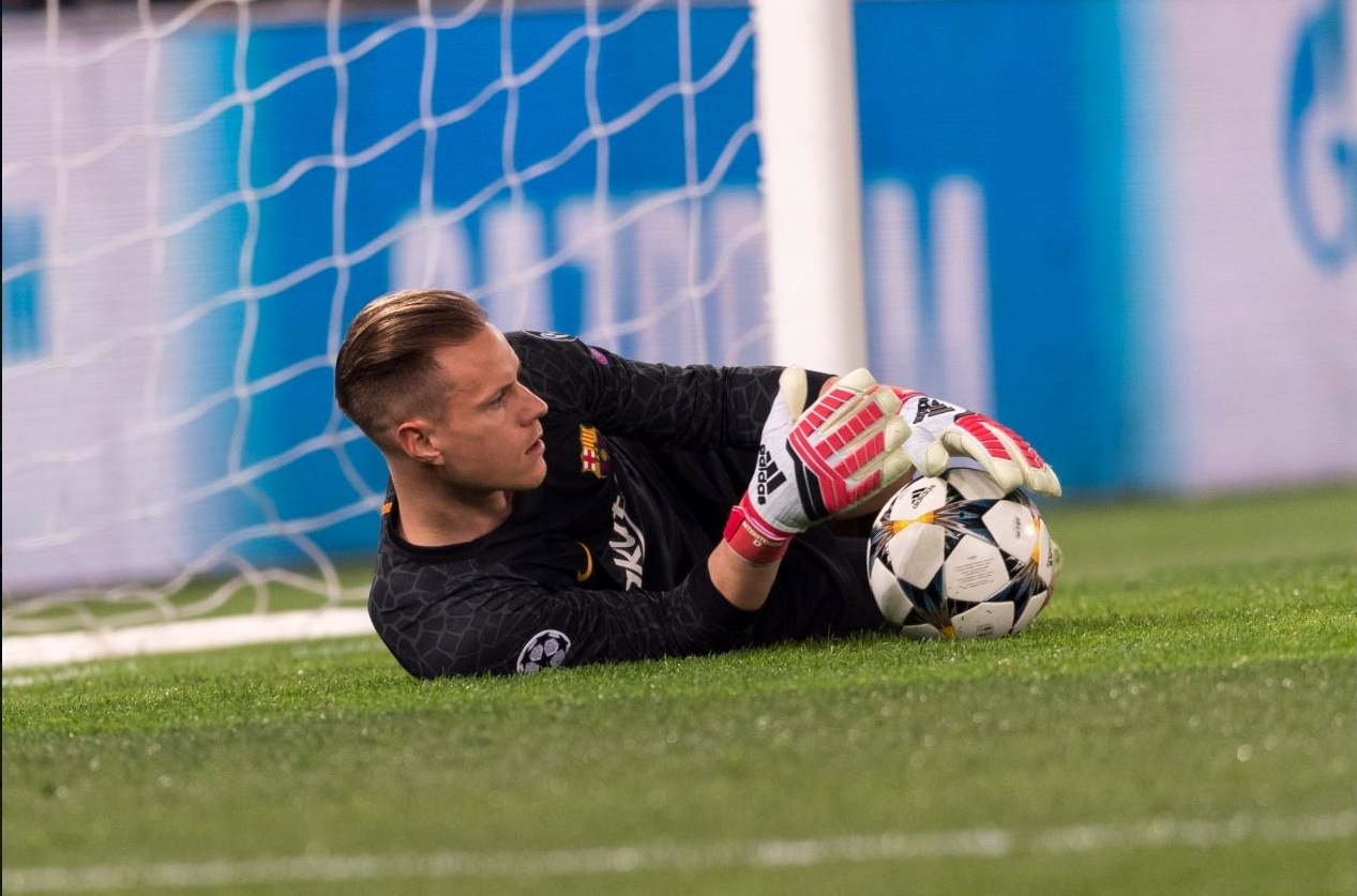 Messi di vao lich su Barca sau danh hieu Sieu cup Tay Ban Nha anh 2